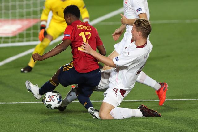 浓眉42+23詹姆斯22+7+8 湖人力克黄蜂4连胜